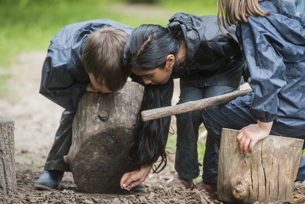 Get children outdoors to play and learn, on Outdoor Classroom Day ...